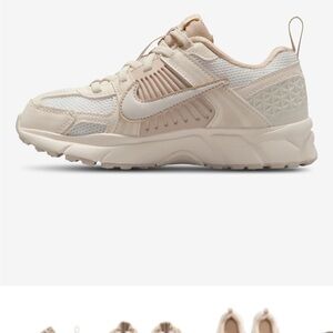 Nike Vomero 5 unisex Kids Sneakers in Cream and Tan